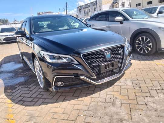 Crown RS 2019 model /sunroof image 4