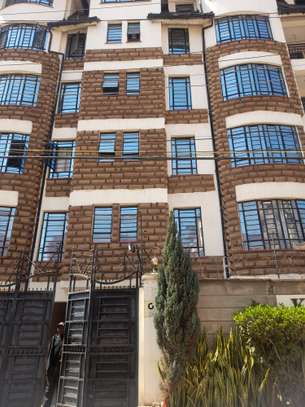 Modern Apartment with Balcony in Secure Building image 4