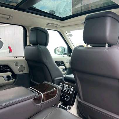 2020 Range Rover Vogue autobiography image 13