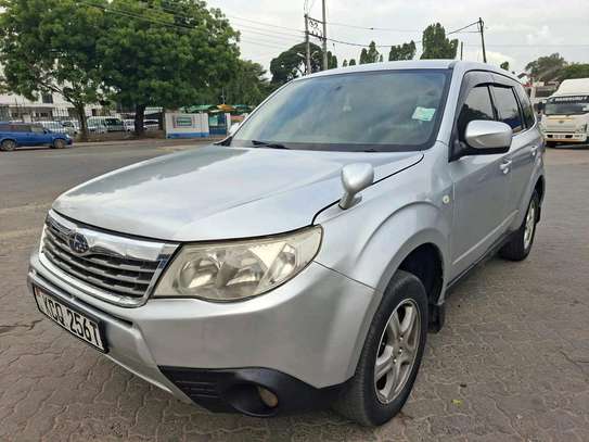 SUBARU FORESTER 2011 image 2