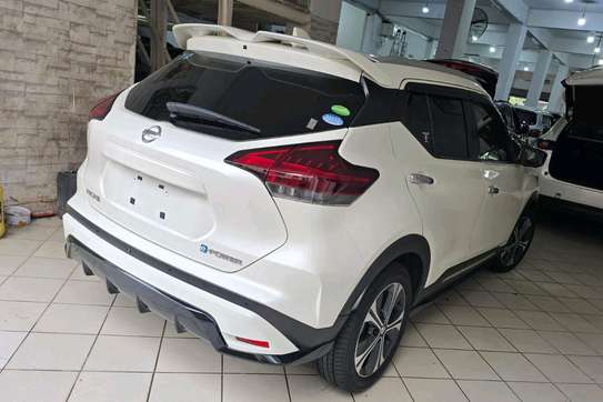 Nissan Kick empower image 7