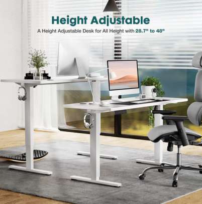 Standing Desk: 1.4m Adjustable Office Desk In Keroka image 8