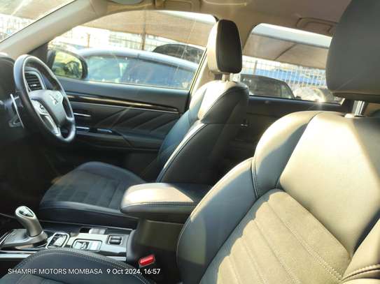 Mitsubishi outlander hybrid PHE 2018 black Sunroof image 5