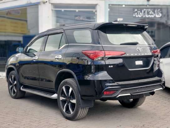 Toyota fortuner image 2