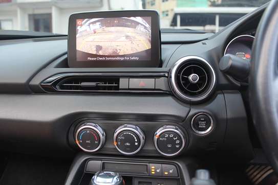 Mazda Roadster Skyactiv Convertible 2018 70,000 Kms image 9