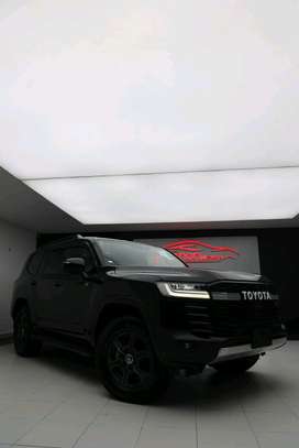 Land cruiser LC300 GR SPORTS image 6