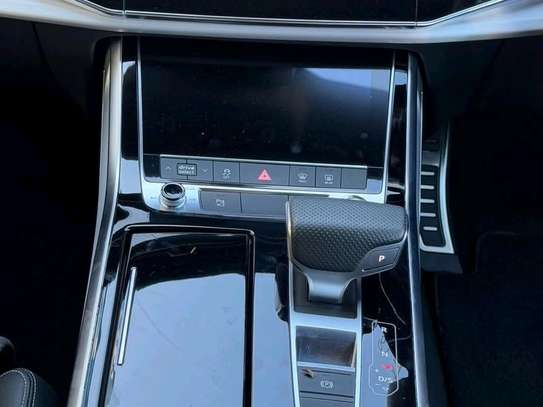 AUDI Q8 QUATTRO S LINE 2019 WHITE image 7