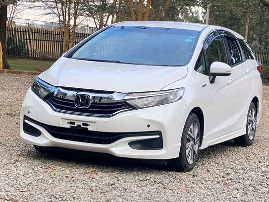 Honda fit shuttle hybrid white color fully loaded 2019 model image 11