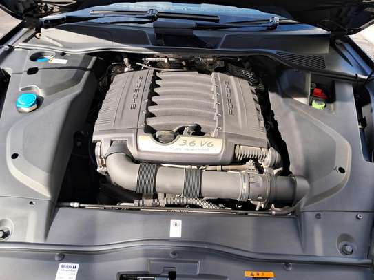 Porsche Cayenne Turbo 2018 purple image 7