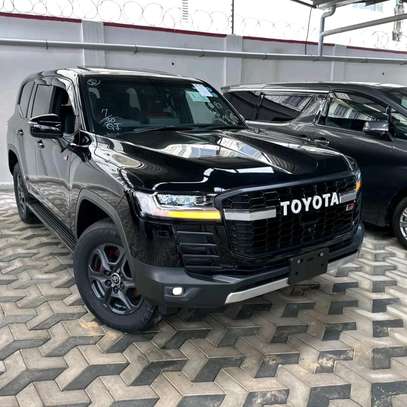 Toyota land cruiser LC300 GR Zx 2023 image 2