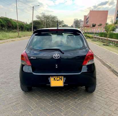 Toyota Vitz 2010 1300cc image 9