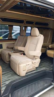 TOYOTA COMMUTER 9l  VIP GRADE 2018model image 10