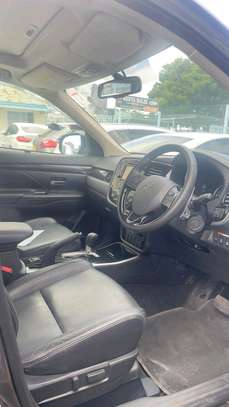 Mitsubish outlander  2019model Sunroof image 10