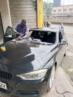 Bmw windscreen image 2