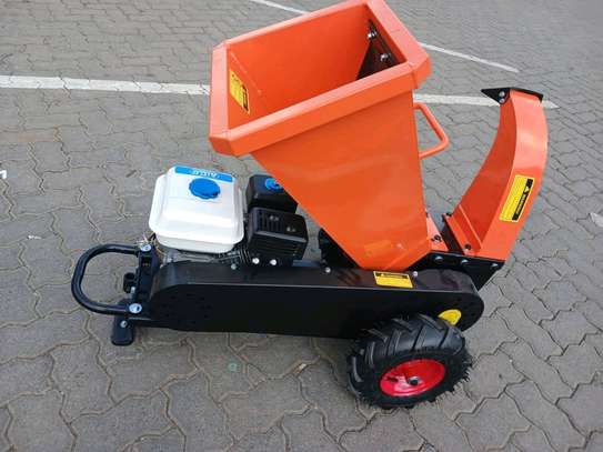 Gasoline powered Wood Chipper image 4