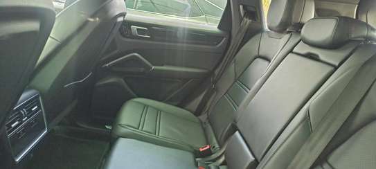 Porches Cayenne S 2018 image 8