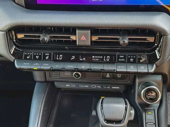 Toyota landcruiser image 2