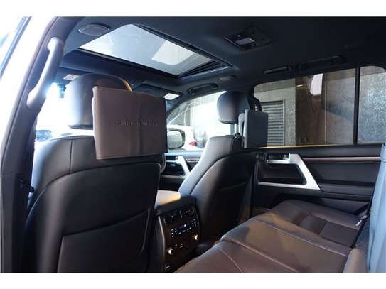 2020 TOYOTA LANDCRUISER image 6