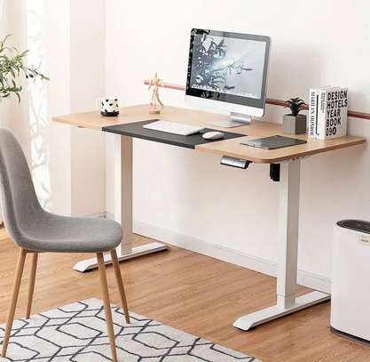 140x70cm Wooden Ergonomic Computer Desk image 6
