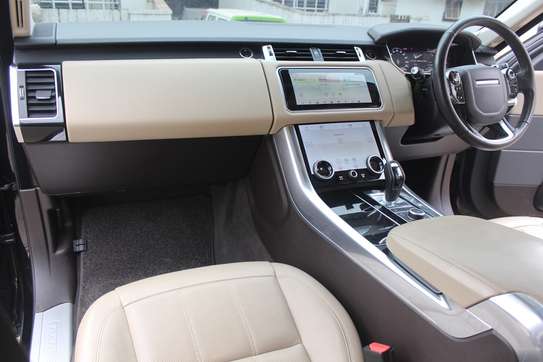 Range Rover Sport HSE Leather Sunroof 2019 53,000 Kms image 3
