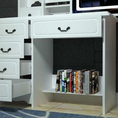 Modern vanity dressing table with LED ligths image 4