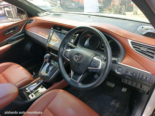Toyota  Harrier pearl image 10