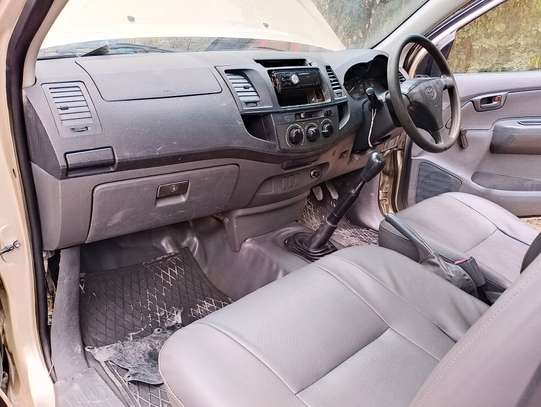 TOYOTA HILUX SINGLE CAB MANUAL LOCALLY ASSEMBLED image 11