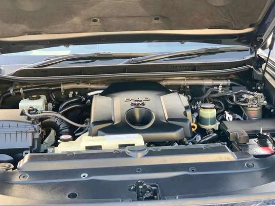 Toyota land Cruiser Prado VX-L Grey 2018 image 4