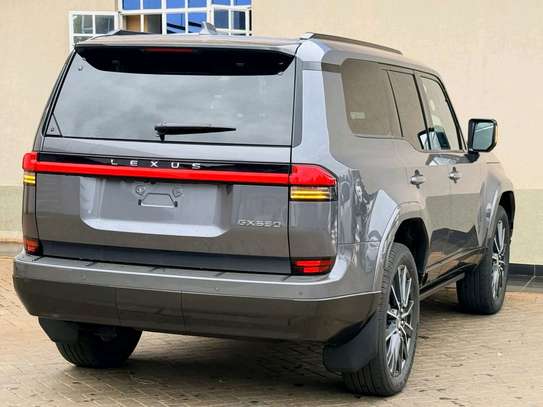 2025 Lexus GX550 image 4