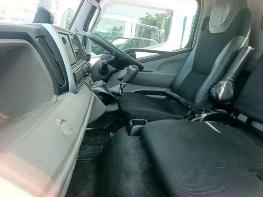 Mitsubishi  canter image 4