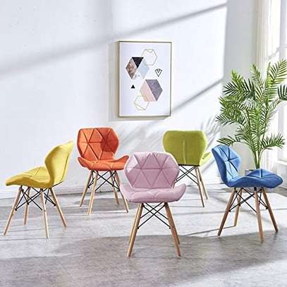 Stylish Eames Dining Chair image 6
