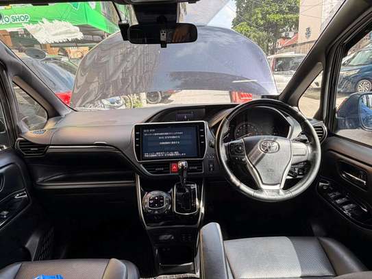 Toyota Esquire 2018 2wd image 9