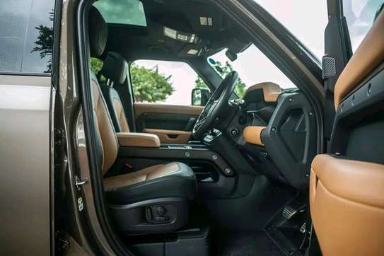 2022 LAND ROVER DEFENDER 110 image 6