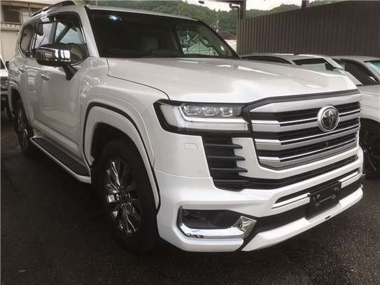 2022 TOYOTA LAND CRUISER ZX image 8