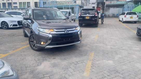 Mitsubish outlander  2019model Sunroof image 13