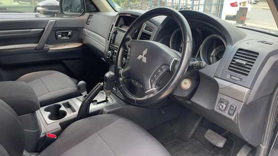 MITSUBISH PAJERO 2018MODEL DIESEL image 7