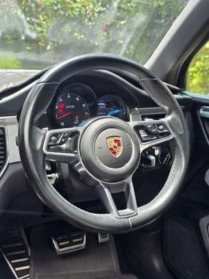 2018 porche macan GTS image 8