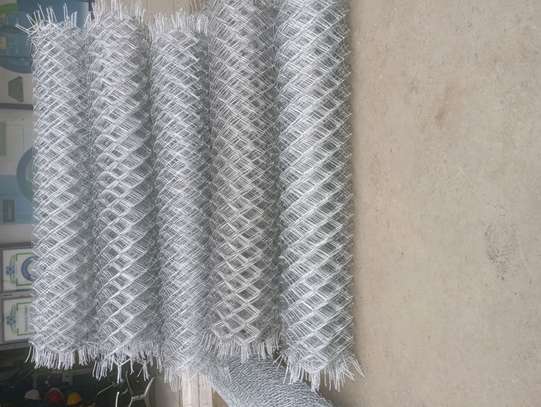 Chain link image 3