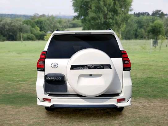 Toyota land cruiser prado image 7