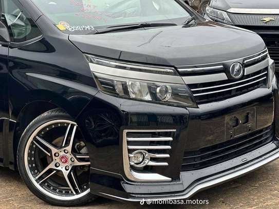 Toyota Voxy black WXB 2017 image 4