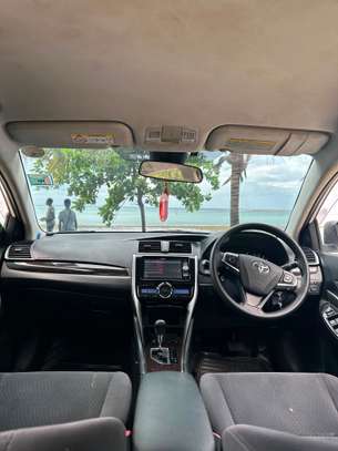 Toyota Premio image 4