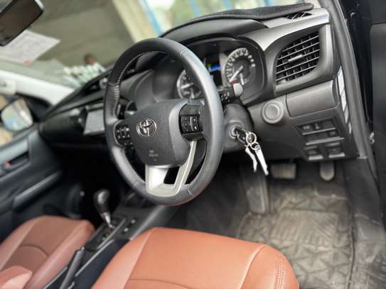 Toyota hilux double cab 2020 auto diesel on sale in Mombasa image 4
