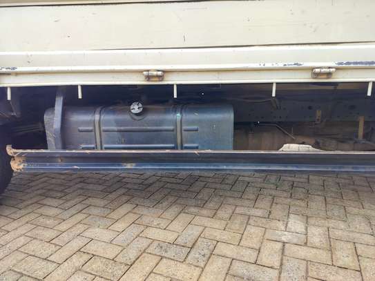 TOYOTA DYNA image 9