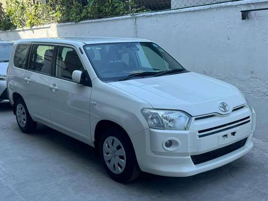 Toyota Succeed TXG image 9