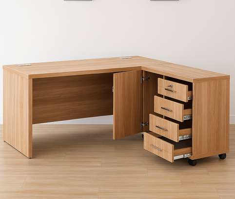 Office Desk: 1600mm Office Desk image 5
