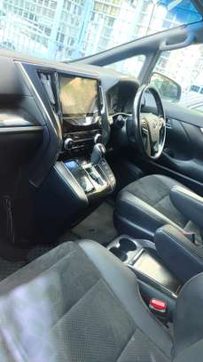 Toyota Alphard Sunroof white 2018 image 9
