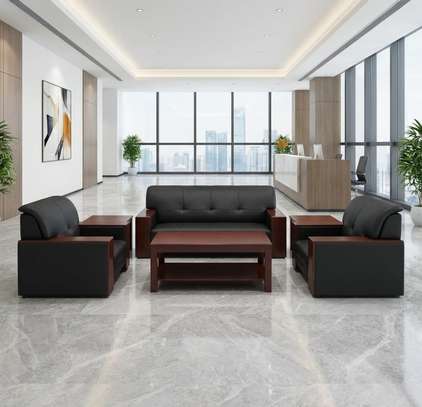 Executive 5 Seater Leather Meeting Sofa image 4