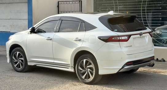 Toyota harrier 2018 model with sunroof on sale in mombasa image 5