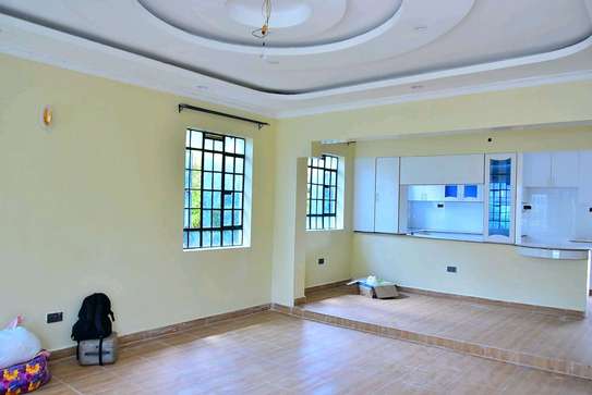 Bungalow for sale image 5
