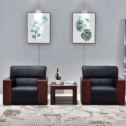 Office Sofa: 5 Seater Black Office Sofa In Mummius image 9